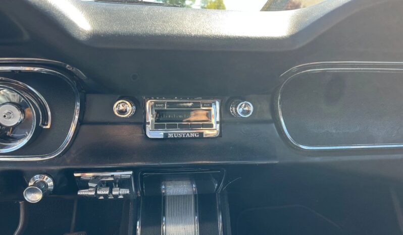 
								1965 Ford Mustang CONVERTIBLE full									