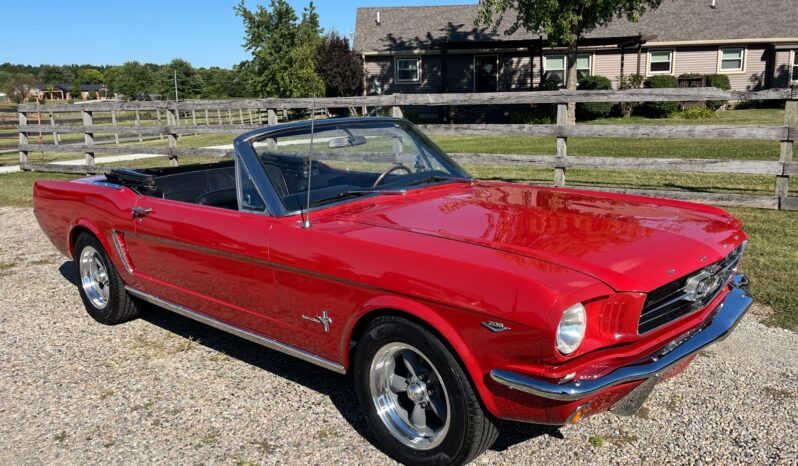 
								1965 Ford Mustang CONVERTIBLE full									