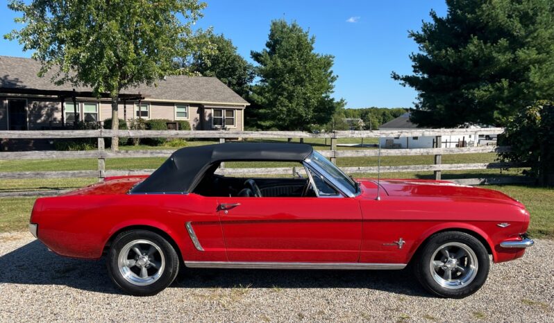 
								1965 Ford Mustang CONVERTIBLE full									
