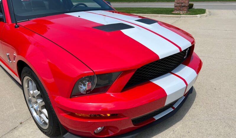 
								2009 Ford Mustang Shelby GT500 Coupe 5.4 L full									