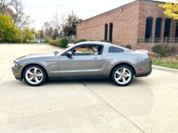 
										2010 Ford Mustang GT Gray Coupe 4.6L V8 6 Speed Automatic full									
