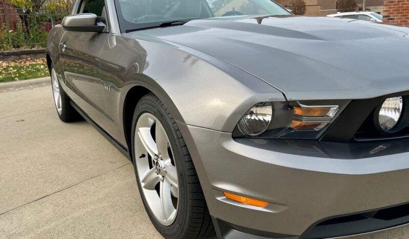 
								2010 Ford Mustang GT Gray Coupe 4.6L V8 6 Speed Automatic full									