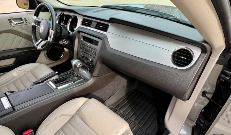 
								2010 Ford Mustang GT Gray Coupe 4.6L V8 6 Speed Automatic full									