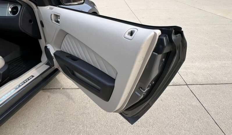 
								2010 Ford Mustang GT Gray Coupe 4.6L V8 6 Speed Automatic full									