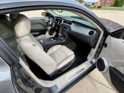 
										2010 Ford Mustang GT Gray Coupe 4.6L V8 6 Speed Automatic full									