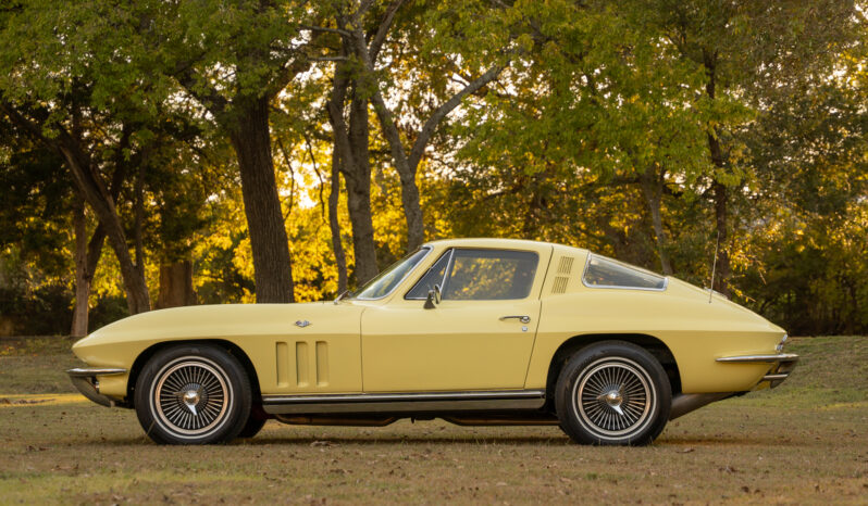 
								1965 Chevrolet Corvette Coupe 327 365 4-Speed full									