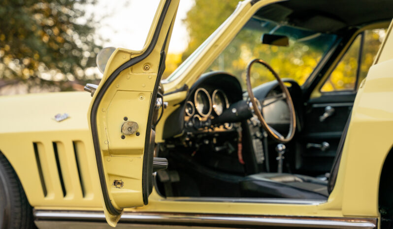 
								1965 Chevrolet Corvette Coupe 327 365 4-Speed full									
