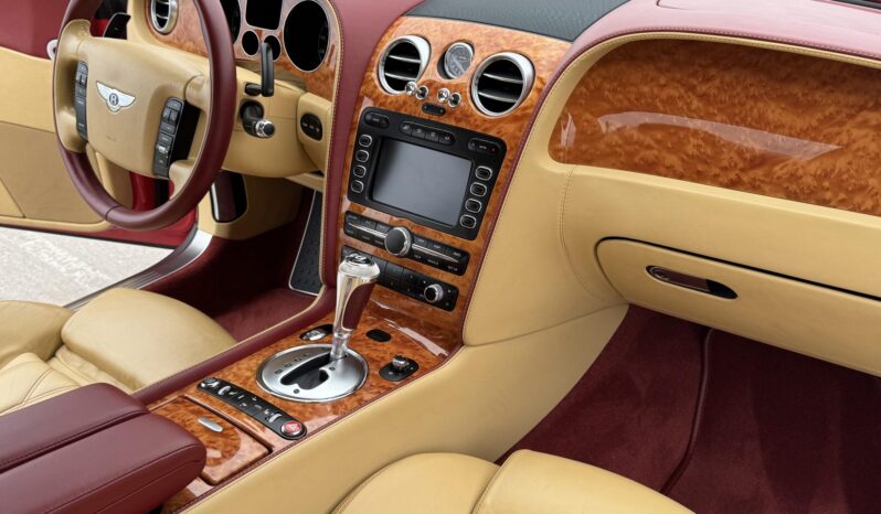 
								2006 Bentley Continental GT Mulliner full									