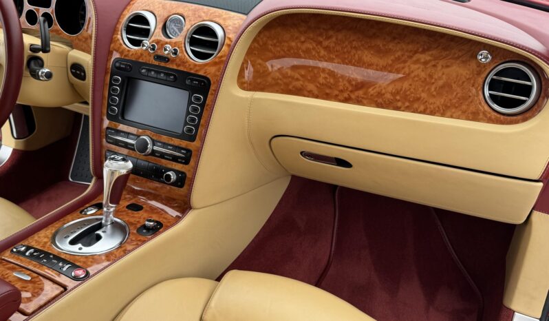 
								2006 Bentley Continental GT Mulliner full									