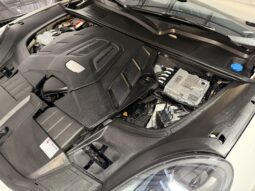 
										2019 Porsche Cayenne full									