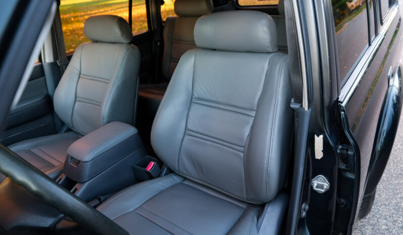 
								1994 Toyota Land Cruiser FZJ80 full									