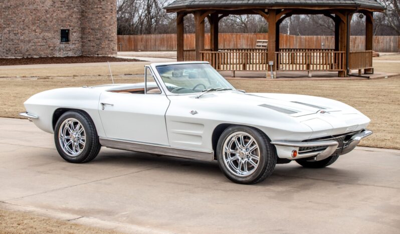 
								1963 Chevrolet Corvette Convertible 4-Speed full									