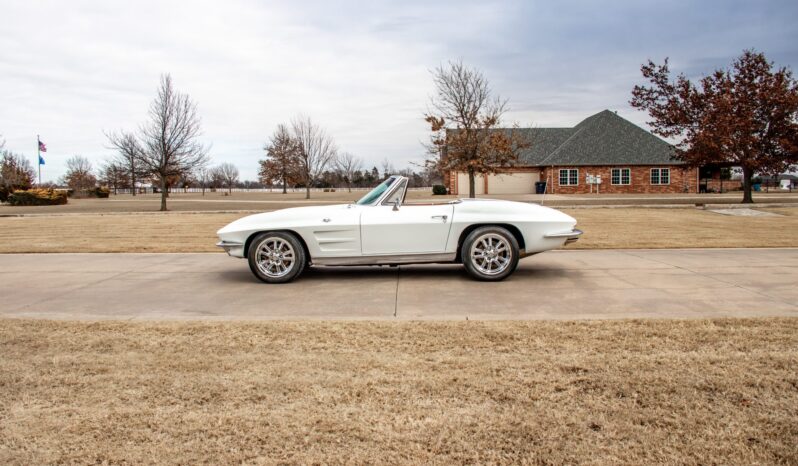 
								1963 Chevrolet Corvette Convertible 4-Speed full									