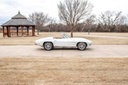 
										1963 Chevrolet Corvette Convertible 4-Speed full									
