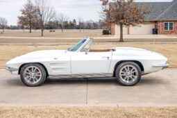 
										1963 Chevrolet Corvette Convertible 4-Speed full									