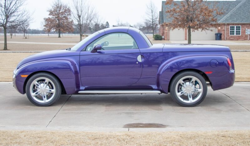 
								2004 Chevrolet SSR full									