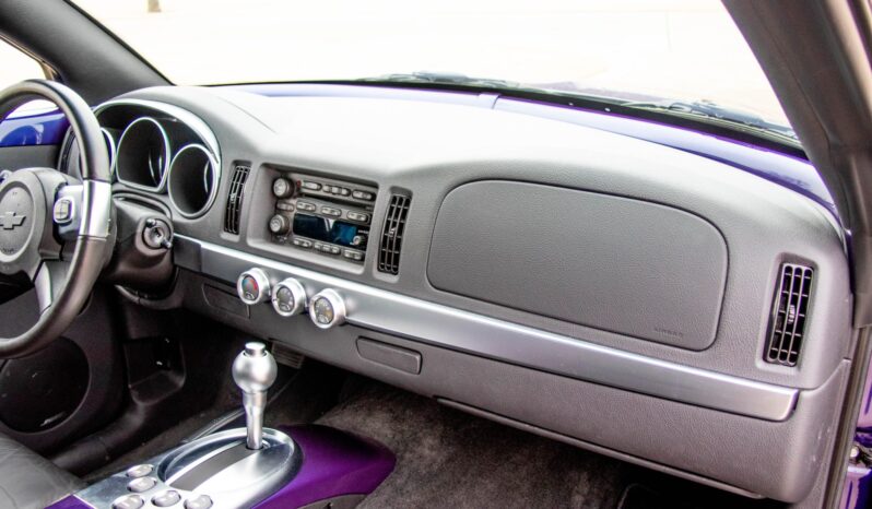 
								2004 Chevrolet SSR full									