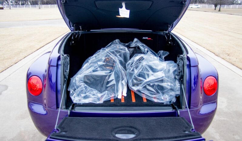 
								2004 Chevrolet SSR full									