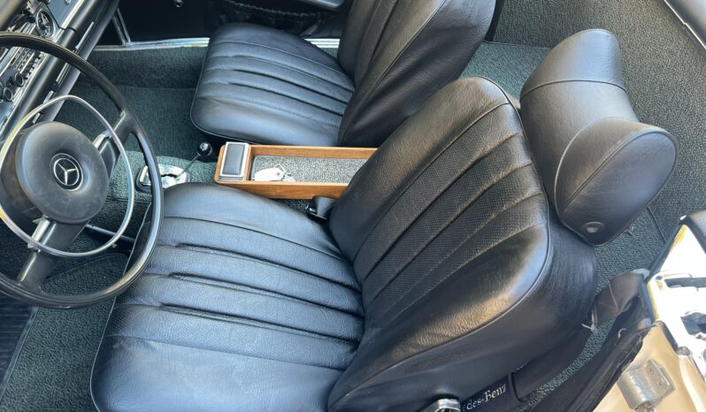 
								1970 Mercedes-Benz 280SL full									