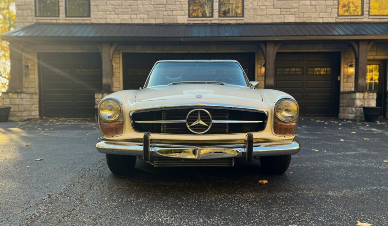 
								1970 Mercedes-Benz 280SL full									