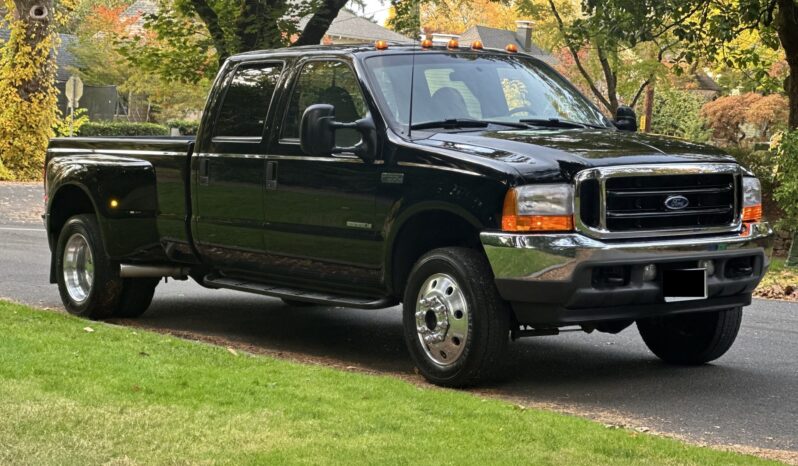 								2001 Ford F-550 Super Duty Lariat full									