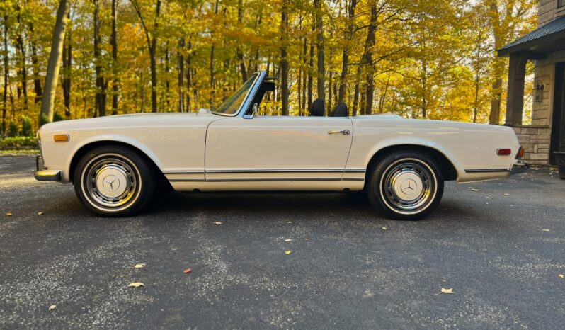 
								1970 Mercedes-Benz 280SL full									