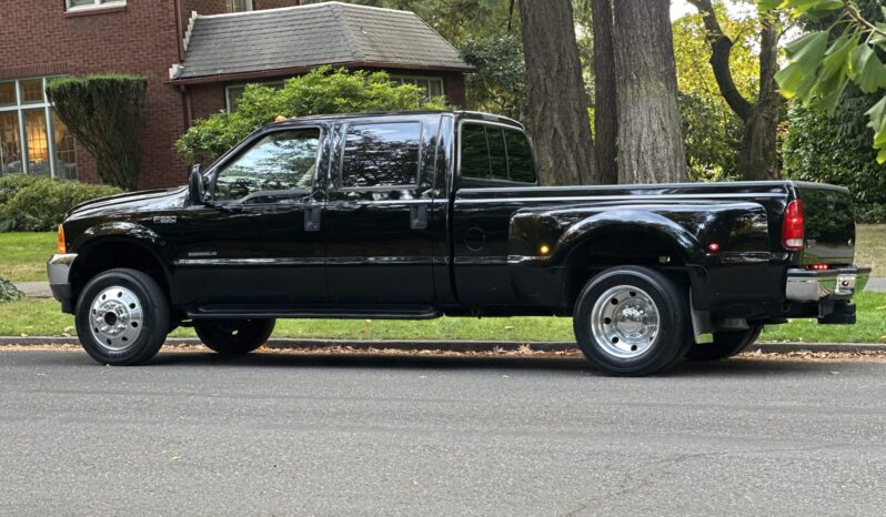 								2001 Ford F-550 Super Duty Lariat full									
