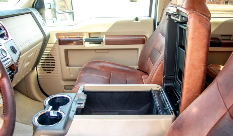 
								2008 Ford F-450 Super Duty King Ranch Crew Cab full									