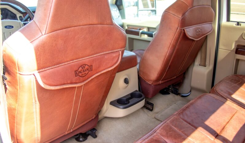 
								2008 Ford F-450 Super Duty King Ranch Crew Cab full									