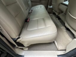 										2001 Ford F-550 Super Duty Lariat full									