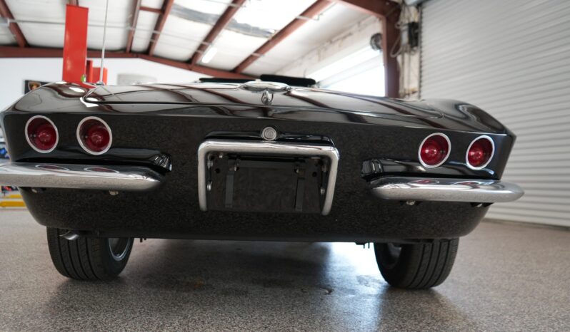 
								1962 Chevrolet Corvette 4-Speed full									