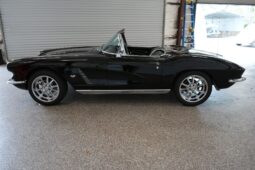 
										1962 Chevrolet Corvette 4-Speed full									