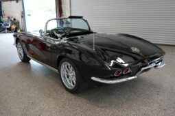 
										1962 Chevrolet Corvette 4-Speed full									