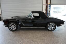 
										1962 Chevrolet Corvette 4-Speed full									
