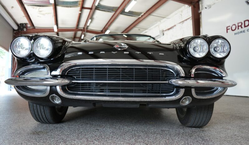 
								1962 Chevrolet Corvette 4-Speed full									