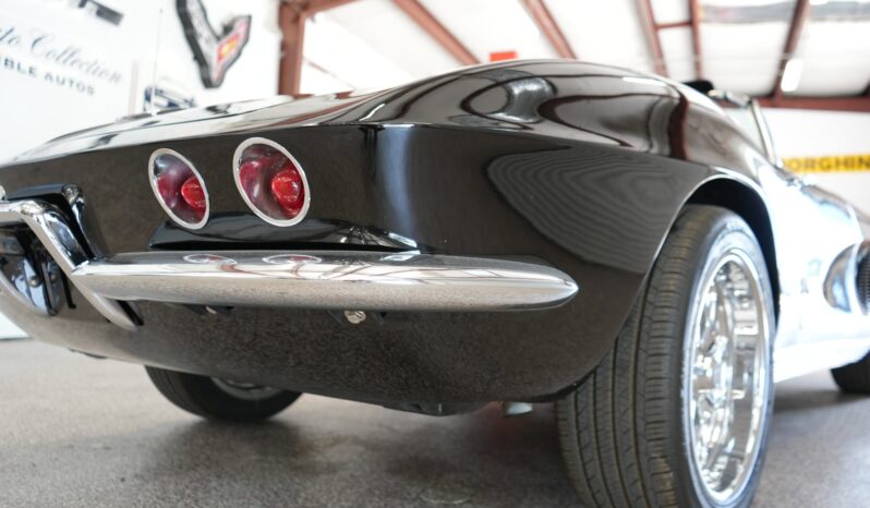 
								1962 Chevrolet Corvette 4-Speed full									