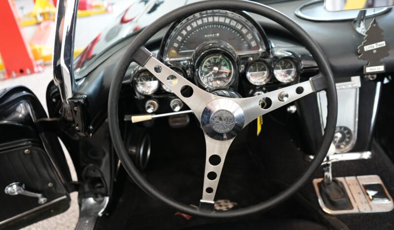 
								1962 Chevrolet Corvette 4-Speed full									