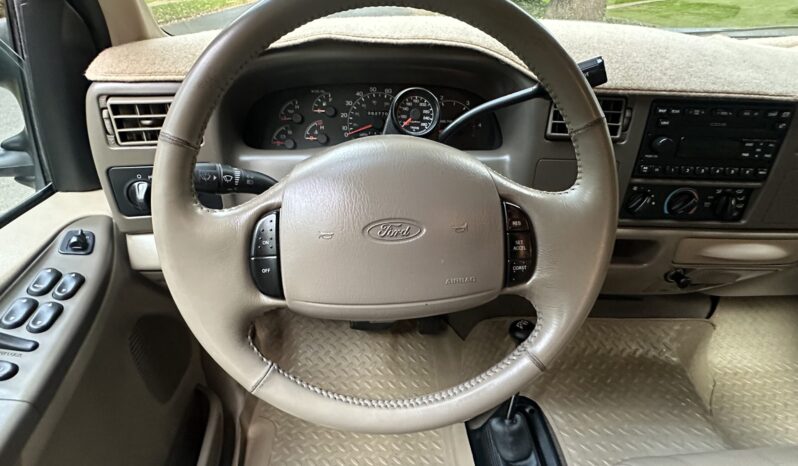 								2001 Ford F-550 Super Duty Lariat full									