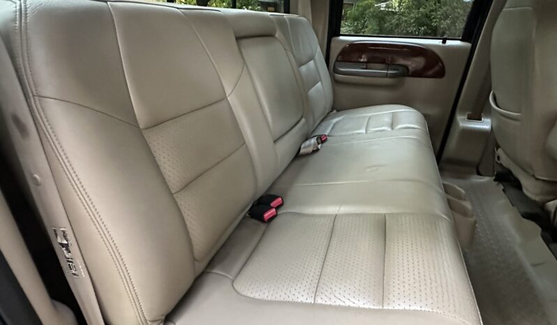 								2001 Ford F-550 Super Duty Lariat full									