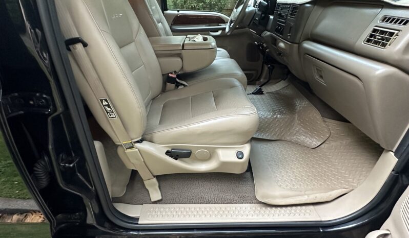 								2001 Ford F-550 Super Duty Lariat full									