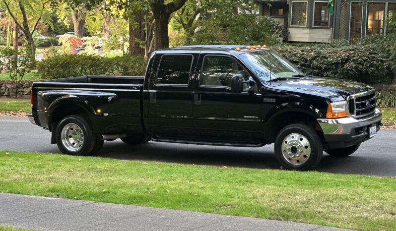 								2001 Ford F-550 Super Duty Lariat full									