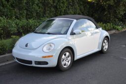 
										2010 Volkswagen New Beetle Final Edition Convertible full									