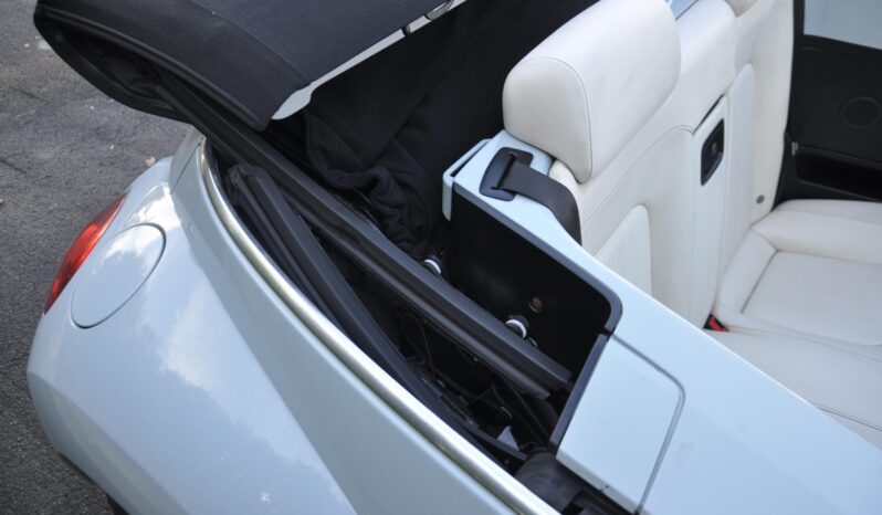 
								2010 Volkswagen New Beetle Final Edition Convertible full									