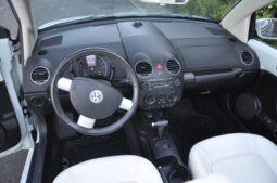 
										2010 Volkswagen New Beetle Final Edition Convertible full									