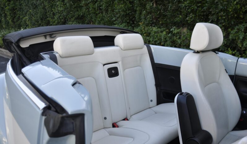 
								2010 Volkswagen New Beetle Final Edition Convertible full									