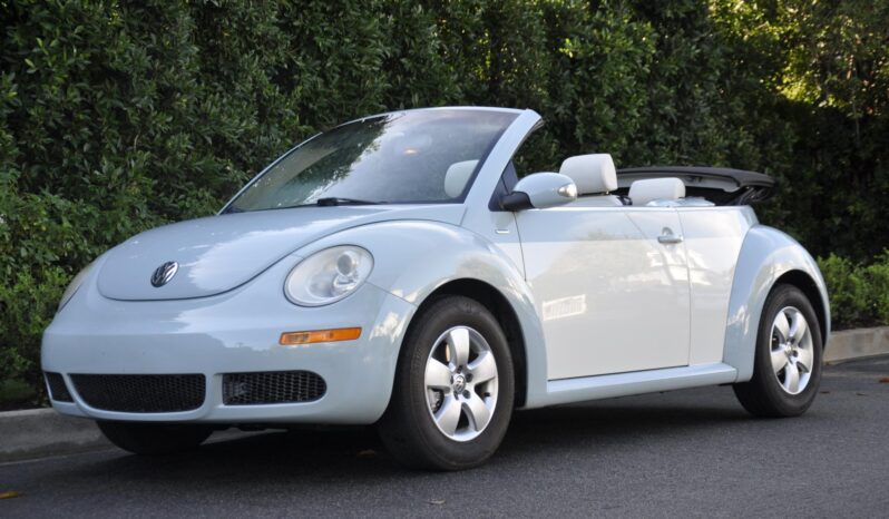 2010 Volkswagen New Beetle Final Edition Convertible 1