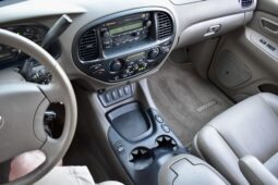 
										2007 Toyota Sequoia SR5 4×4 full									