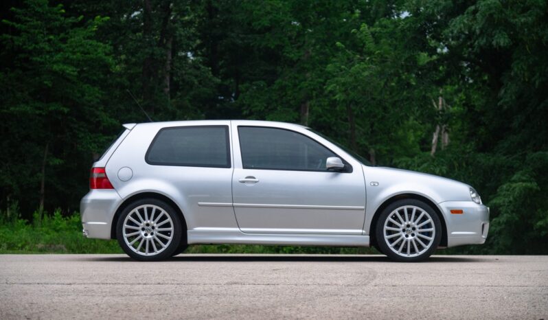 
								2004 Volkswagen R32 full									
