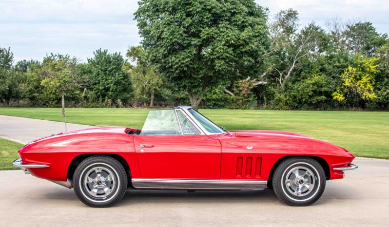 
								1966 Chevrolet Corvette Convertible 4-Speed full									