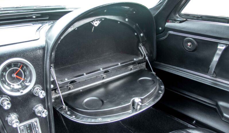 
								1963 Chevrolet Corvette Split-Window Coupe 4-Speed full									